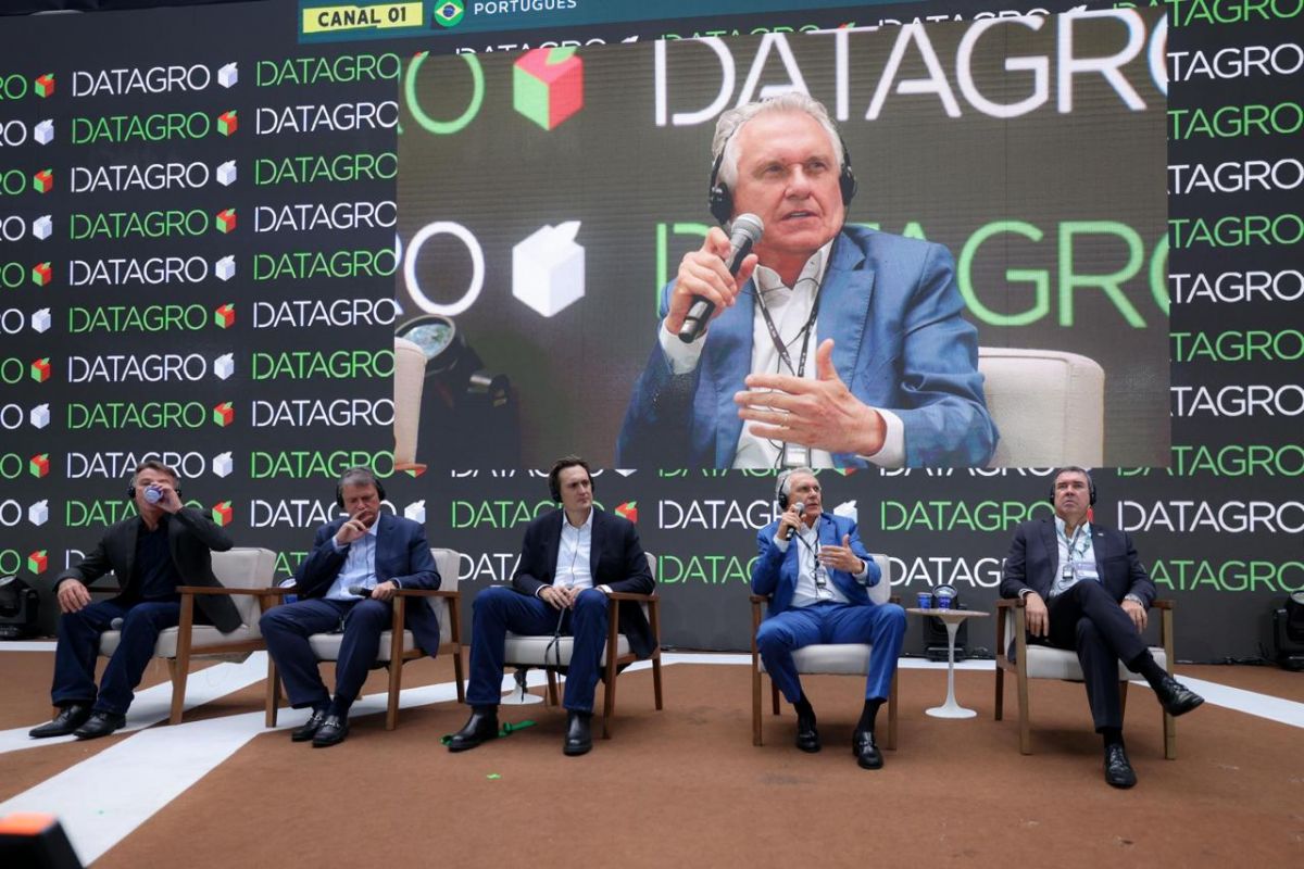 Caiado critica governo Lula e MST durante fórum do agronegócio em São Paulo